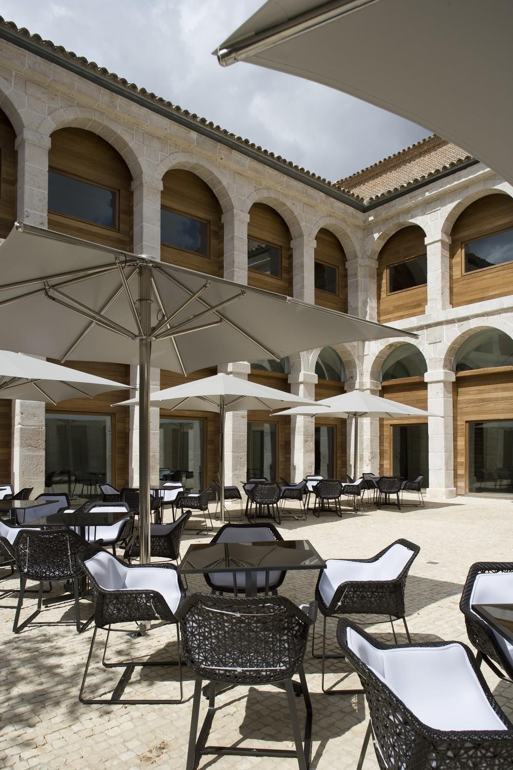 Parador De Alcalá de Henares Exterior photo