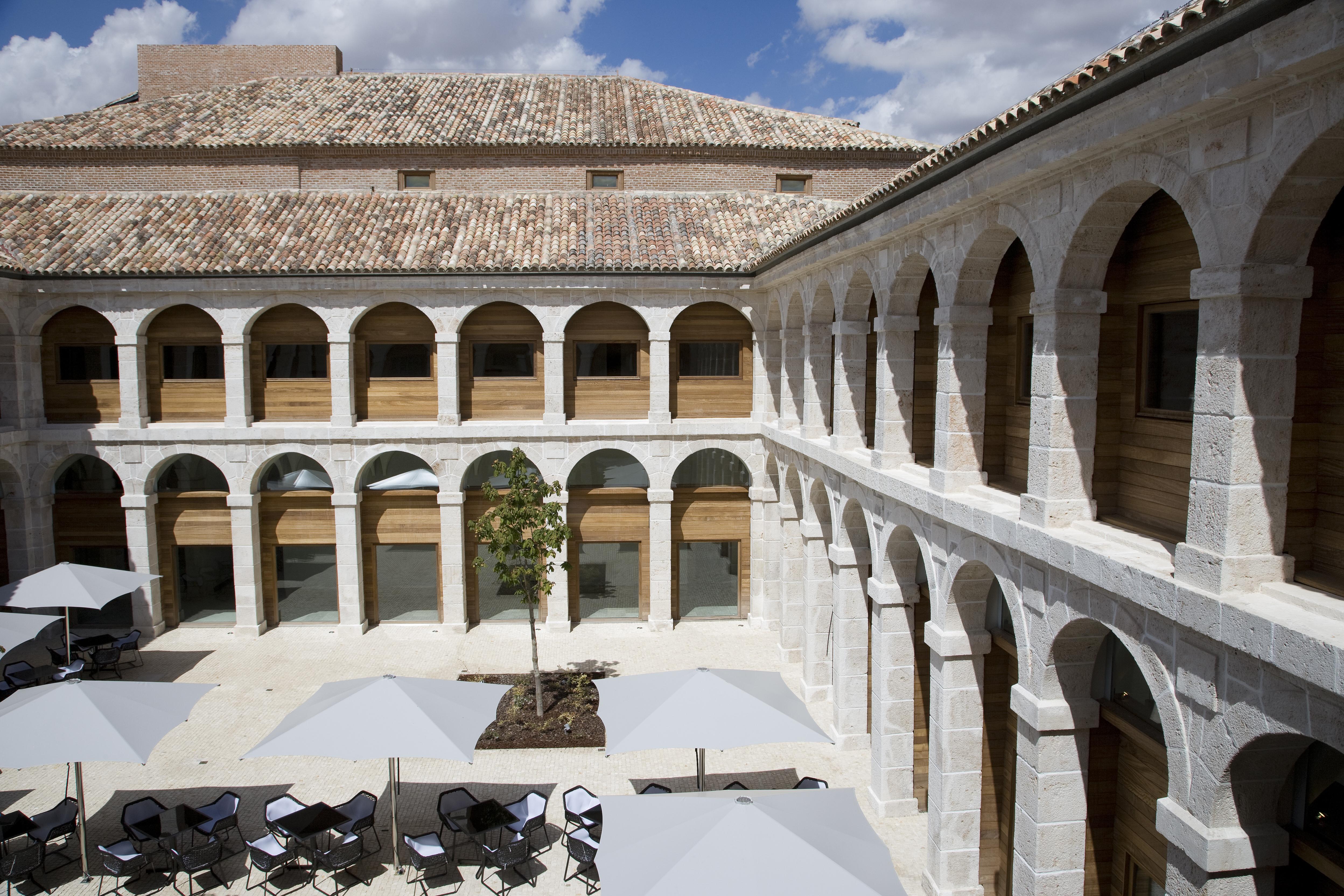 Parador De Alcala De Henares Hotel Exterior photo