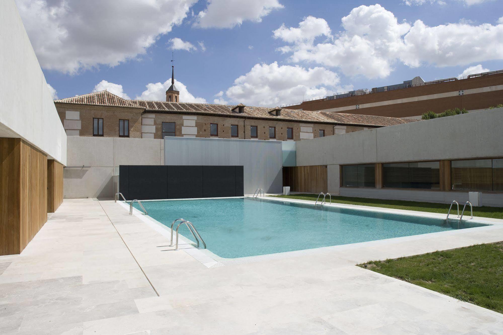 Parador De Alcala De Henares Hotel Exterior photo